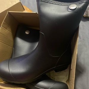 Ugg rain boots